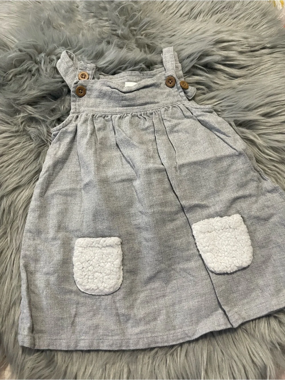 Carters Baby Girl Gray Jumper Dress with Sherpa Pockets | Size 18 months #2793